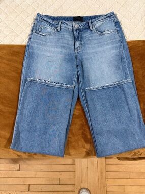 Buckle Light Blue Straight Non Distressed